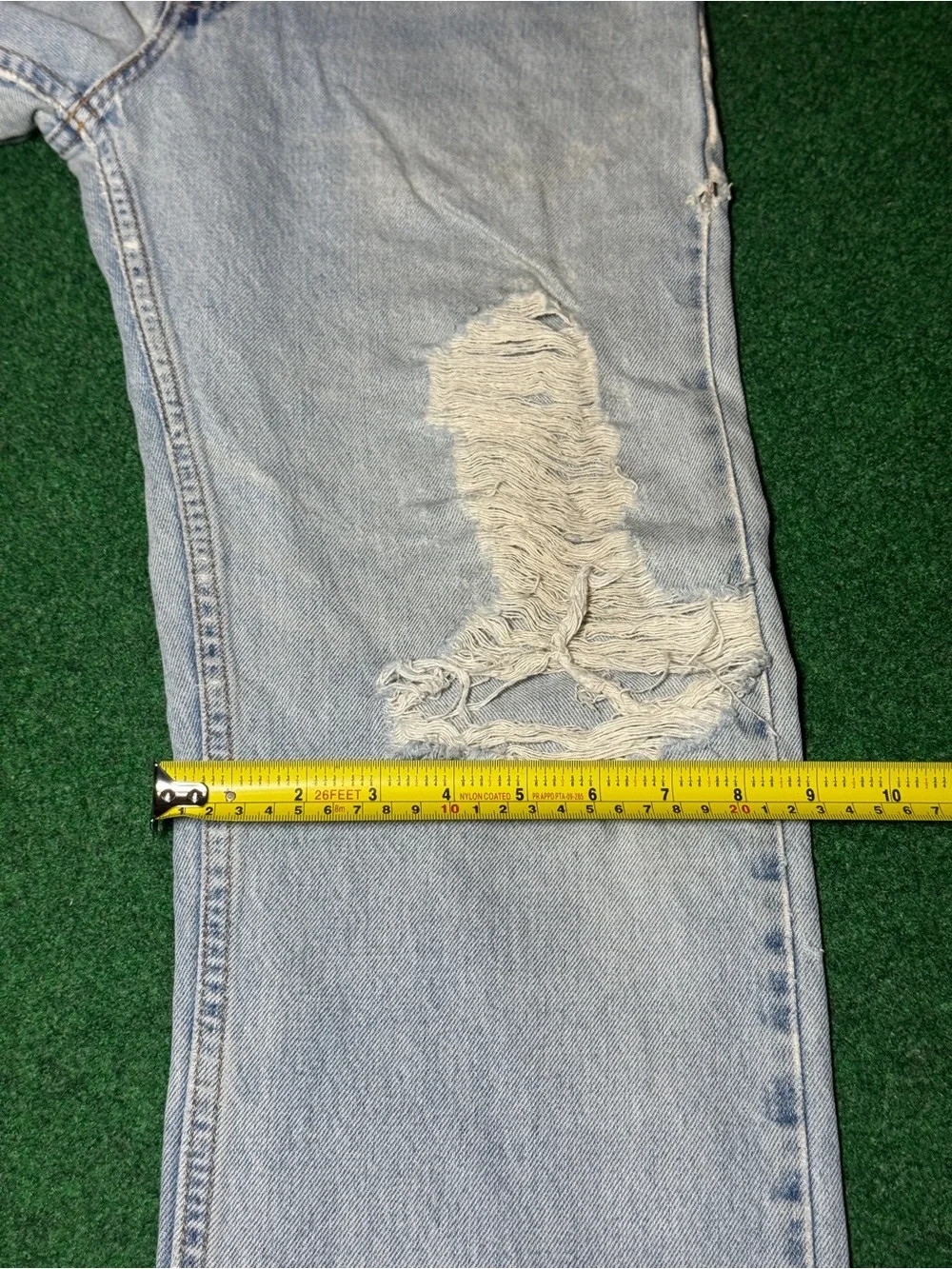 Levis 501 Vintage Jeans 30x33 Distressed Straight Leg 90s Grunge Thrashed